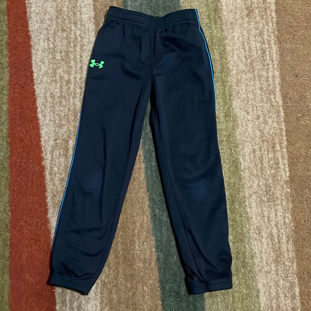 Boys Under Armour sweatpants